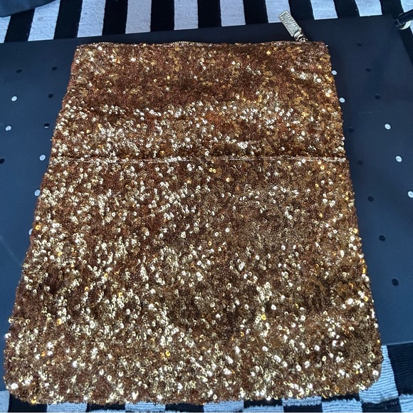 Halston Heritage sequined gold fold over clutch - Picture 6 of 7
